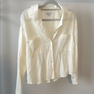 Madewell Cream Button Down Shirt with Notched Collar and Ribbed Style